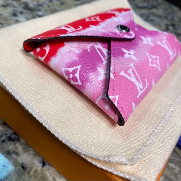❌SOLD❌Louis Vuitton Escale Small Kirigami Pochette - Picture 5 of 9